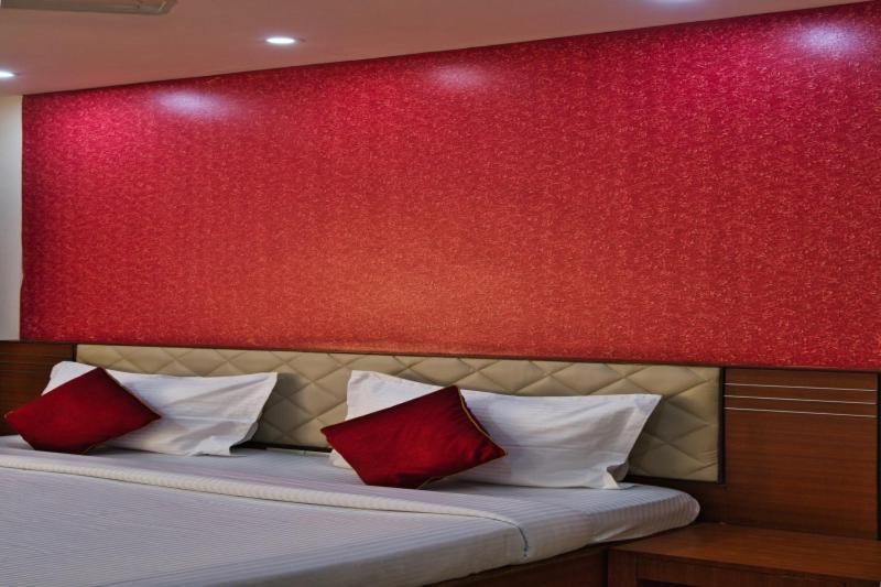 Business Inn บังกาลอร์ ภายนอก รูปภาพ