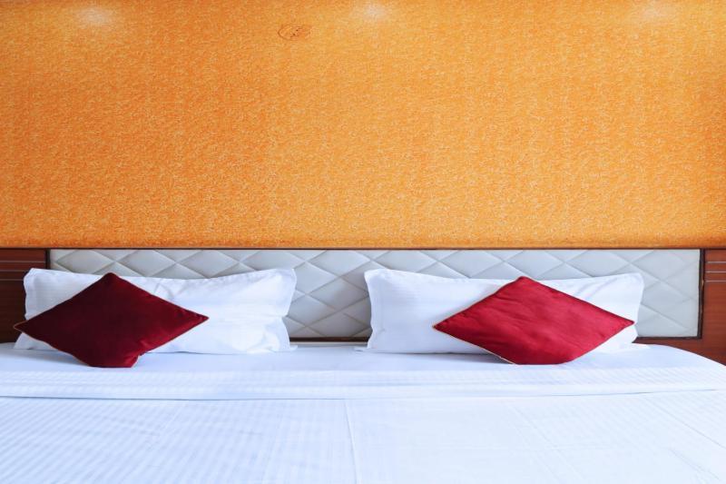 Business Inn บังกาลอร์ ภายนอก รูปภาพ